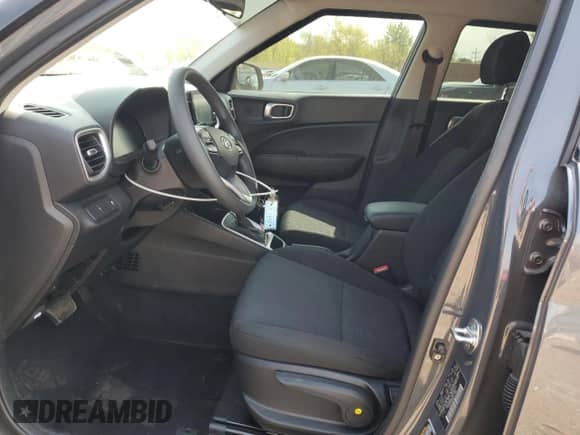 2024 Hyundai Venue SE with VIN KMHRB8A37RU298167, listed as a Copart auction lot 56064105 with 8,685 mi miles and Salvage title. Bid and sale history available at DreamBid. Image 7.