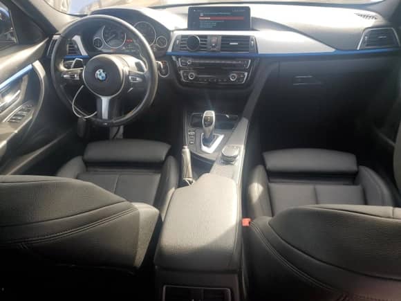 2017 BMW 3 Series 330i xDrive with VIN WBA8D9C37HA004826, listed as a Copart auction lot 84215645 with 122,332 mi miles and Salvage title. Bid and sale history available at DreamBid. Image 8.