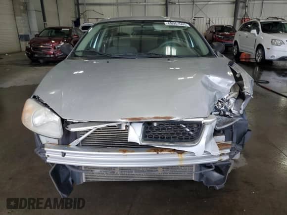 2004 Dodge Stratus SE with VIN 1B3EL36R24N325182, listed as a Copart auction lot 69961605 with 175,518 mi miles and Salvage title. Bid and sale history available at DreamBid. Image 5.