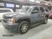 2010 Chevrolet Tahoe Commercial z VIN 1GNUKAE05AR257881, wystawiony jako Copart lot #41659105 z przebiegiem 232 420 mil mil oraz Szkoda całkowita • Salvage title. Historia ofert i sprzedaży dostępna na DreamBid. Obrazek 1.