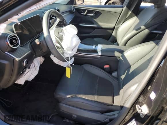 2023 Mercedes-Benz C 300 z VIN W1KAF4GB2PR134876, wystawiony jako Copart lot #80153075 z przebiegiem Nie podano mil oraz Szkoda całkowita • Salvage title. Historia ofert i sprzedaży dostępna na DreamBid. Obrazek 7.