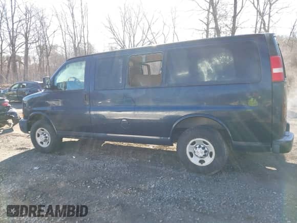 2008 Chevrolet Express Passenger с VIN 1GAGG25K581229174, выставлен на аукционе IAAI как лот 41851511 с пробегом 86 897 миль миль и . История ставок и продаж доступна на DreamBid. Изображение 14.