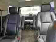2014 Chevrolet Tahoe LT z VIN 1GNSKBE09ER153221, wystawiony jako Copart lot #63232565 z przebiegiem 176 006 mil mil oraz Szkoda całkowita • Salvage title. Historia ofert i sprzedaży dostępna na DreamBid. Obrazek 10.