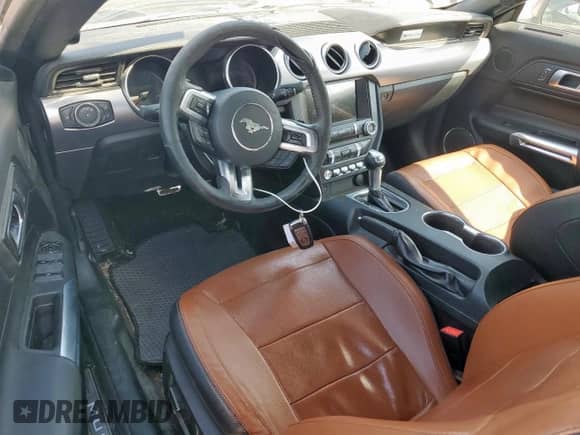 2018 Ford Mustang GT Premium z VIN 1FATP8FF9J5143090, wystawiony jako Copart lot #81807185 z przebiegiem 112 318 mil mil oraz Szkoda całkowita • Salvage title. Historia ofert i sprzedaży dostępna na DreamBid. Obrazek 8.