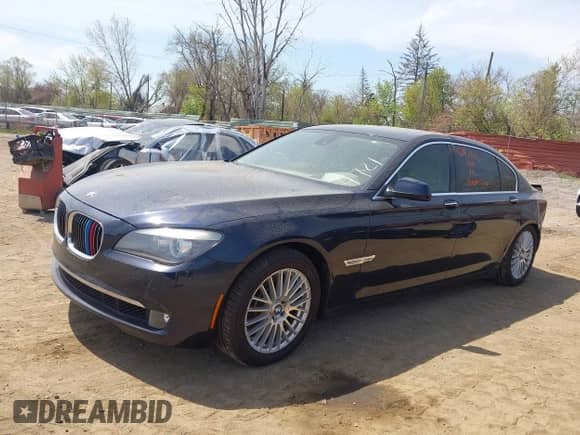 2012 BMW 7 Series 750Li xDrive with VIN WBAKC8C54CC434721, listed as a IAAI auction lot 42115443 with 109,368 mi miles and . Bid and sale history available at DreamBid. Image 18.