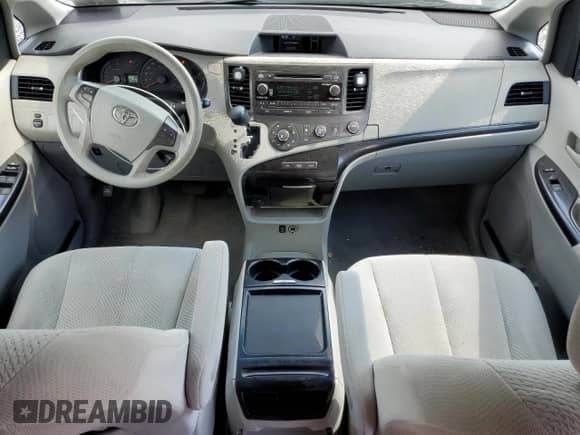 2011 Toyota Sienna LE AAS with VIN 5TDKK3DC7BS008962, listed as a Copart auction lot 71786505 with 245,862 mi miles and Salvage title. Bid and sale history available at DreamBid. Image 8.