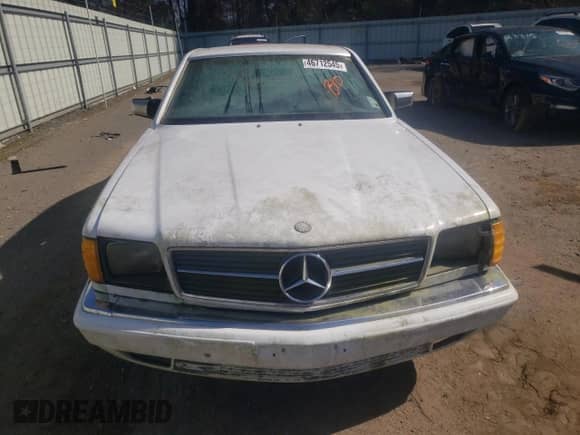 1982 Mercedes-Benz 380 z VIN WDBCA43A2CB000854, wystawiony jako Copart lot #46712545 z przebiegiem 148 785 mil mil oraz Czysty tytuł • Clean title. Historia ofert i sprzedaży dostępna na DreamBid. Obrazek 5.