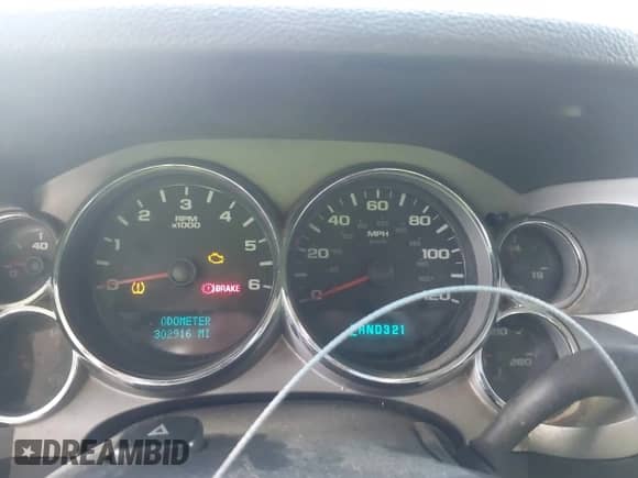 2007 Chevrolet Silverado 1500 1LT with VIN 1GCEC19C37Z522627, listed as a IAAI auction lot 42432156 with 302,916 mi miles and . Bid and sale history available at DreamBid. Image 7.