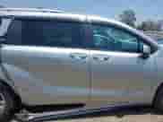 2023 Toyota Sienna Limited с VIN 5TDZSKFC5PS104795, выставлен на аукционе IAAI как лот 42573129 с пробегом 27 724 миль миль и . История ставок и продаж доступна на DreamBid. Изображение 14.