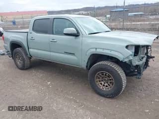 2022 Toyota Tacoma SR z VIN 3TMCZ5AN9NM508269, wystawiony jako IAAI lot #41785970 z przebiegiem 36 442 mil mil oraz . Historia ofert i sprzedaży dostępna na DreamBid. Obrazek 1.