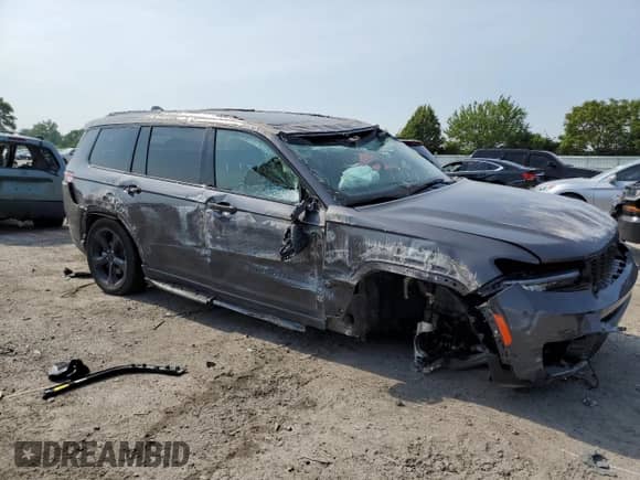 2025 Jeep Grand Cherokee Limited with VIN 1C4RJKBG4S8680354, listed as a Copart auction lot 60434405 with 3,196 mi miles and Salvage title. Bid and sale history available at DreamBid. Image 4.