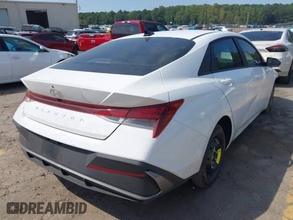 2025 Hyundai Elantra SE with VIN KMHLL4DG1SU900254, listed as a IAAI auction lot 43168870 with 22,446 mi miles and . Bid and sale history available at DreamBid. Image 4.