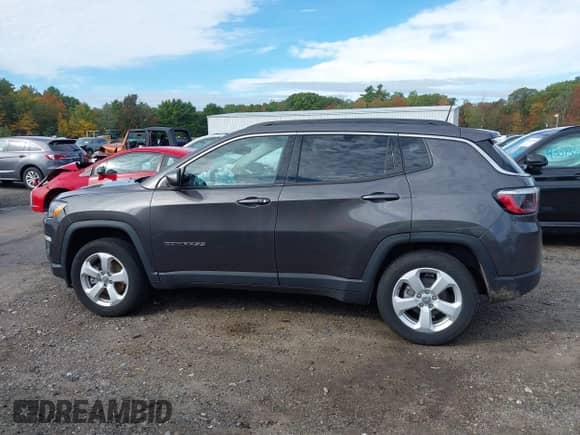 2021 Jeep Compass Altitude with VIN 3C4NJDBB2MT544968, listed as a IAAI auction lot 43290578 with 23,901 mi miles and . Bid and sale history available at DreamBid. Image 14.