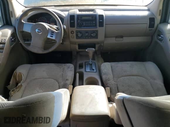 2005 Nissan Frontier SE z VIN 1N6AD07U85C451701, wystawiony jako Copart lot #86525585 z przebiegiem 180 461 mil mil oraz Czysty tytuł • Clean title. Historia ofert i sprzedaży dostępna na DreamBid. Obrazek 8.