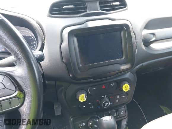 2018 Jeep Renegade Latitude с VIN ZACCJBBB1JPH86908, выставлен на аукционе IAAI как лот 42290840 с пробегом 82 517 миль миль и . История ставок и продаж доступна на DreamBid. Изображение 22.