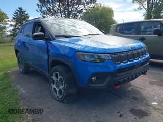 2022 Jeep Compass Trailhawk z VIN 3C4NJDDB4NT208902, wystawiony jako IAAI lot #43244688 z przebiegiem 16 647 mil mil oraz . Historia ofert i sprzedaży dostępna na DreamBid. Obrazek 1.