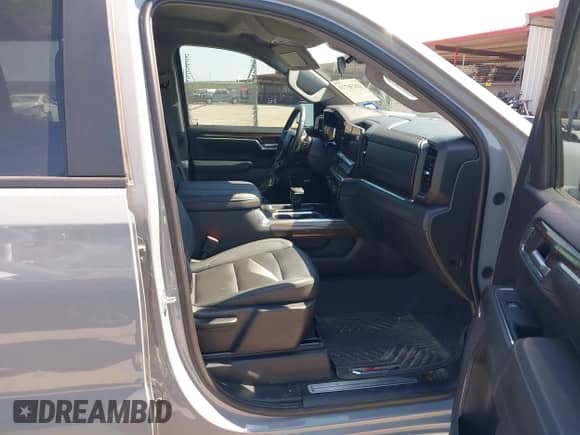 2024 Chevrolet Silverado 1500 LT Trail Boss with VIN 3GCUDFEL7RG174863, listed as a IAAI auction lot 43136773 with 12,714 mi miles and . Bid and sale history available at DreamBid. Image 5.