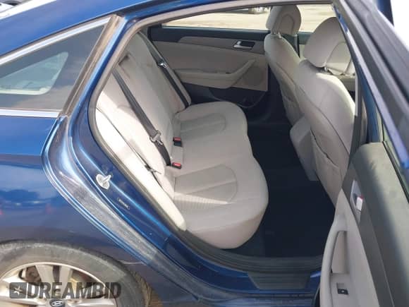 2016 Hyundai Sonata SE с VIN 5NPE24AF6GH386186, выставлен на аукционе IAAI как лот 43146140 с пробегом 127 111 миль миль и . История ставок и продаж доступна на DreamBid. Изображение 8.