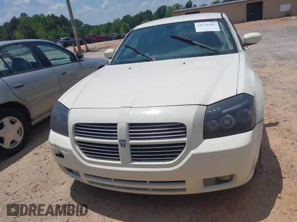 2005 Dodge Magnum RT with VIN 2D8GV58235H682377, listed as a IAAI auction lot 42572363 with 186,682 mi miles and . Bid and sale history available at DreamBid. Image 12.