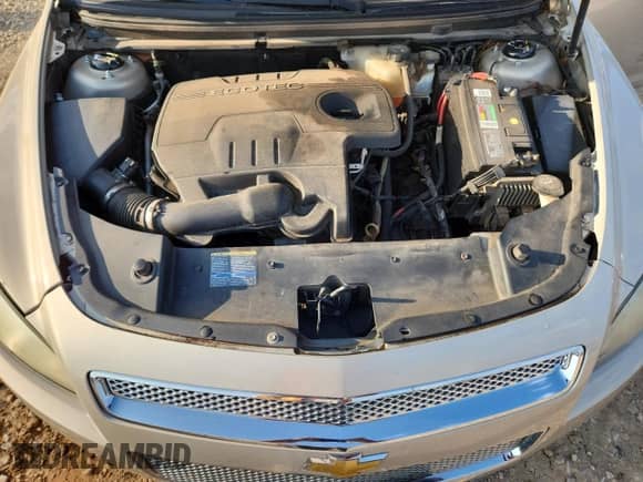2010 Chevrolet Malibu 1FL z VIN 1G1ZA5E09AF107243, wystawiony jako Copart lot #71848245 z przebiegiem 196 994 mil mil oraz Szkoda całkowita • Salvage title. Historia ofert i sprzedaży dostępna na DreamBid. Obrazek 11.