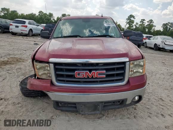 2007 GMC Sierra 1500 SLE1 with VIN 2GTEC19C371598566, listed as a Copart auction lot 69063365 with 330,176 mi miles and Salvage title. Bid and sale history available at DreamBid. Image 5.