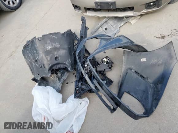 2025 Toyota Camry LE с VIN 4T1DAACK8SU526658, выставлен на аукционе Copart как лот 71537155 с пробегом Не указан миль и Списание • Salvage title. История ставок и продаж доступна на DreamBid. Изображение 12.