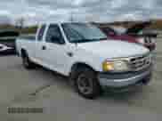 2000 Ford F-150 XL z VIN 1FTRX17W0YNA44341, wystawiony jako Copart lot #87480155 z przebiegiem 198 314 mil mil oraz Czysty tytuł • Clean title. Historia ofert i sprzedaży dostępna na DreamBid. Obrazek 4.
