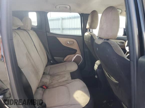 2018 Jeep Renegade Latitude with VIN ZACCJABB8JPH48411, listed as a Copart auction lot 70494845 with 252,379 mi miles and Clean title. Bid and sale history available at DreamBid. Image 10.