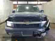 2005 Chevrolet Avalanche LS z VIN 3GNEK12Z95G162303, wystawiony jako Copart lot #67767745 z przebiegiem 143 746 mil mil oraz Szkoda całkowita • Salvage title. Historia ofert i sprzedaży dostępna na DreamBid. Obrazek 5.