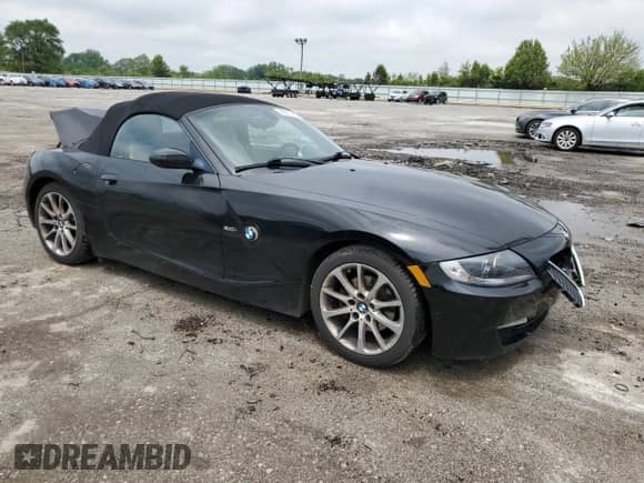 2007 BMW Z4 3.0i с VIN 4USBU33507LW60662, выставлен на аукционе Copart как лот 58597015 с пробегом 82 280 миль миль и Чистый • Clean title. История ставок и продаж доступна на DreamBid. Изображение 4.