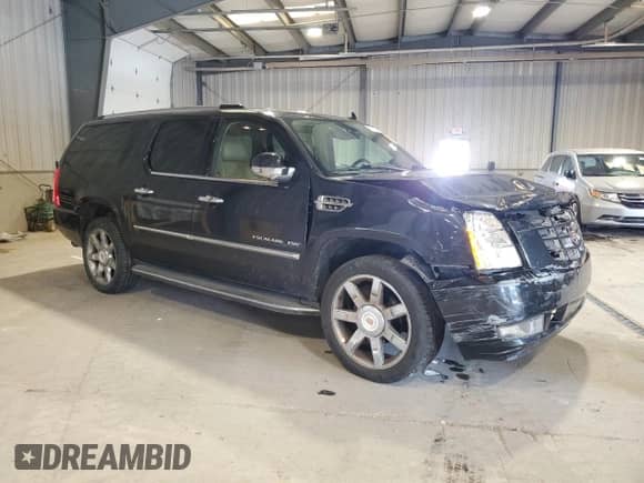 2013 Cadillac Escalade ESV Luxury с VIN 1GYS4HEF0DR151912, выставлен на аукционе Copart как лот 69726985 с пробегом 145 679 миль миль и Списание • Salvage title. История ставок и продаж доступна на DreamBid. Изображение 4.