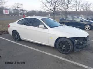 2012 BMW 3 Series 335i xDrive с VIN WBAKF9C53CE859073, выставлен на аукционе IAAI как лот 41249059 с пробегом 115 670 миль миль и . История ставок и продаж доступна на DreamBid. Изображение 1.