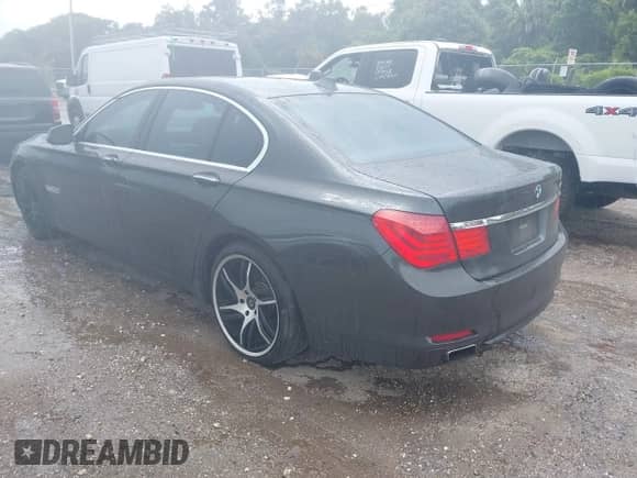 2011 BMW 7 Series 750i xDrive with VIN WBAKC6C54BC394675, listed as a IAAI auction lot 42394276 with 207,246 mi miles and . Bid and sale history available at DreamBid. Image 3.