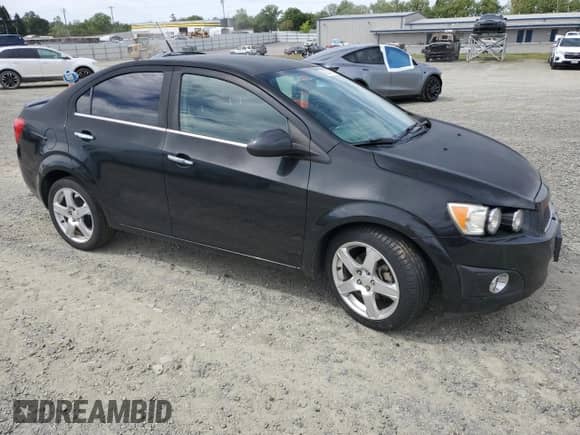 2014 Chevrolet Sonic LTZ with VIN 1G1JE5SB8E4189510, listed as a Copart auction lot 52804655 with 78,173 mi miles and Clean title. Bid and sale history available at DreamBid. Image 4.