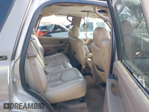 2004 Chevrolet Tahoe LT с VIN 1GNEC13Z34R294550, выставлен на аукционе IAAI как лот 42330212 с пробегом 298 283 миль миль и . История ставок и продаж доступна на DreamBid. Изображение 8.