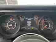 2025 Jeep Wrangler Sport S с VIN 1C4PJXDN1SW583088, выставлен на аукционе Copart как лот 67846345 с пробегом 4 030 миль миль и Списание • Salvage title. История ставок и продаж доступна на DreamBid. Изображение 9.