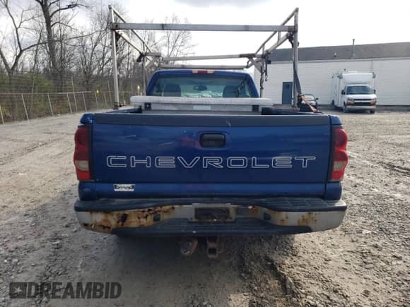 2004 Chevrolet Silverado 1500 LS с VIN 1GCEK14T54E242978, выставлен на аукционе Copart как лот 81433284 с пробегом 133 525 миль миль и Списание • Salvage title. История ставок и продаж доступна на DreamBid. Изображение 6.