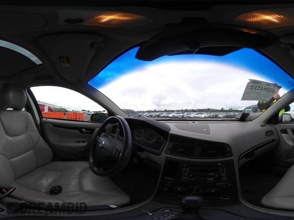 2004 Volvo S60 с VIN YV1RS59V542367297, выставлен на аукционе IAAI как лот 42294212 с пробегом 85 865 миль миль и . История ставок и продаж доступна на DreamBid. Изображение 18.