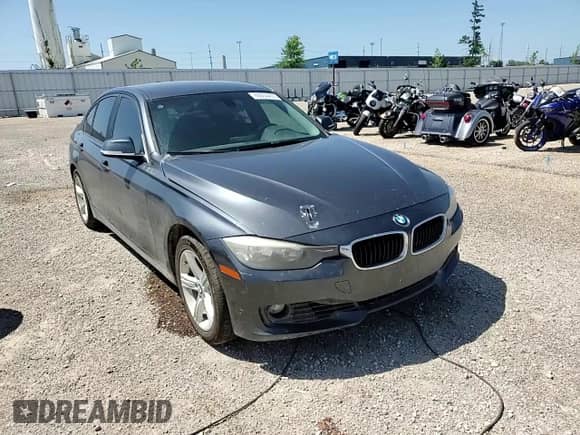 2013 BMW 3 Series 328i z VIN WBA3C1C55DF438045, wystawiony jako Copart lot #66004455 z przebiegiem 161 968 mil mil oraz Szkoda całkowita • Salvage title. Historia ofert i sprzedaży dostępna na DreamBid. Obrazek 13.