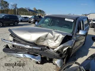 2000 Chevrolet Silverado 1500 LS with VIN 1GCEC14T5YZ155898, listed as a Copart auction lot 75788424 with 197,387 mi miles and Salvage title. Bid and sale history available at DreamBid. Image 1.