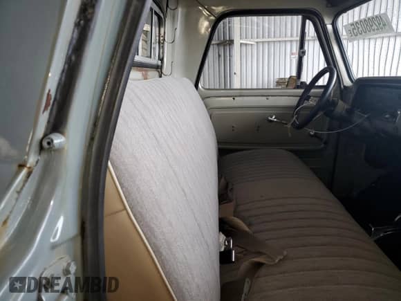 1966 Chevrolet Silverado 1500 с VIN C1446Z103888, выставлен на аукционе Copart как лот 49298035 с пробегом Не указан миль и Списание • Salvage title. История ставок и продаж доступна на DreamBid. Изображение 10.
