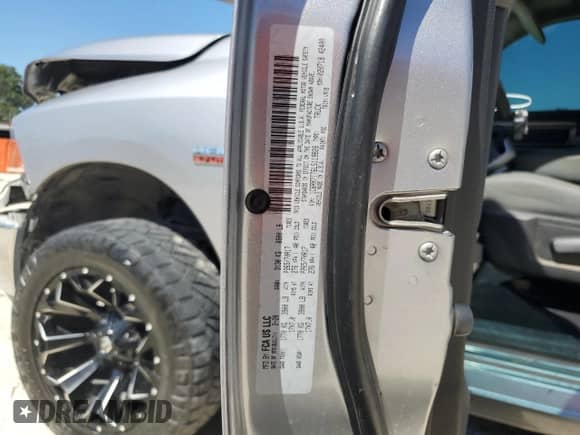 2020 Ram 1500 SLT z VIN 1C6RR7TT6LS119828, wystawiony jako Copart lot #66484825 z przebiegiem 131 107 mil mil oraz Nie do naprawy • Non repairable. Historia ofert i sprzedaży dostępna na DreamBid. Obrazek 13.