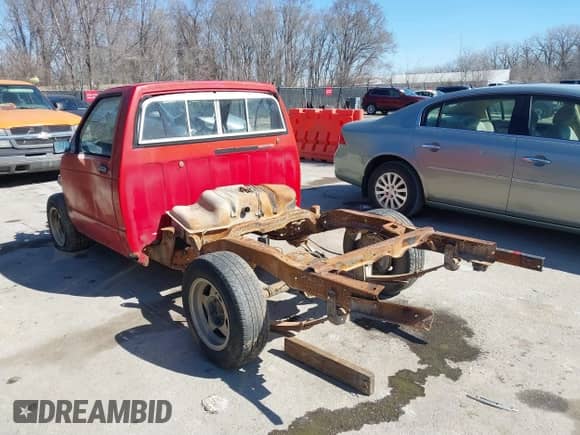 1989 Chevrolet S-10 EL с VIN 1GCBS14E0K8117113, выставлен на аукционе IAAI как лот 41715043 с пробегом 164 834 миль миль и . История ставок и продаж доступна на DreamBid. Изображение 3.