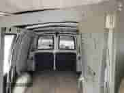 2006 Chevrolet Express Cargo z VIN 1GCGG25V761150846, wystawiony jako Copart lot #53393885 z przebiegiem 266 200 mil mil oraz Nie do naprawy • Non repairable. Historia ofert i sprzedaży dostępna na DreamBid. Obrazek 10.