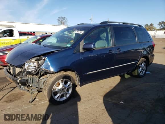 2004 Toyota Sienna XLE z VIN 5TDBA22CX4S016329, wystawiony jako Copart lot #81563145 z przebiegiem 217 337 mil mil oraz Szkoda całkowita • Salvage title. Historia ofert i sprzedaży dostępna na DreamBid. Obrazek 1.