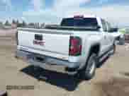 2018 GMC Sierra 1500 SLT z VIN 3GTU1NERXJG202778, wystawiony jako IAAI lot #42659053 z przebiegiem 59 751 mil mil oraz . Historia ofert i sprzedaży dostępna na DreamBid. Obrazek 4.