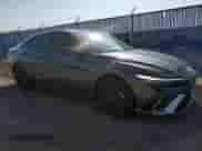 2024 Hyundai Elantra N Line z VIN KMHLR4DF4RU711811, wystawiony jako Copart lot #82068125 z przebiegiem 15 505 mil mil oraz Czysty tytuł • Clean title. Historia ofert i sprzedaży dostępna na DreamBid. Obrazek 4.