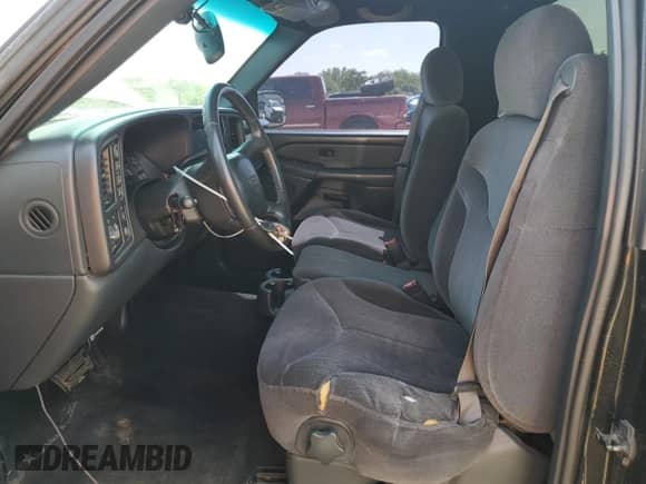 2002 GMC Sierra 1500 SLE с VIN 1GTEK14TX2Z233635, выставлен на аукционе Copart как лот 64238395 с пробегом 127 019 миль миль и Списание • Salvage title. История ставок и продаж доступна на DreamBid. Изображение 7.