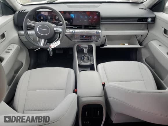 2025 Hyundai Kona SEL с VIN KM8HB3AB7SU205062, выставлен на аукционе Copart как лот 70769415 с пробегом 6 619 миль миль и Списание • Salvage title. История ставок и продаж доступна на DreamBid. Изображение 8.