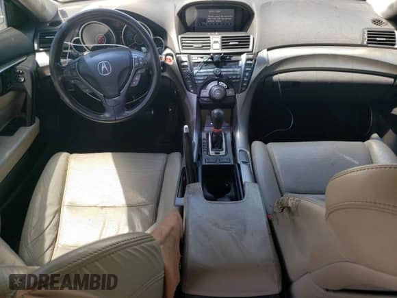 2011 Acura TL Technology с VIN 19UUA9F51BA002330, выставлен на аукционе Copart как лот 68068215 с пробегом 205 993 миль миль и Списание • Salvage title. История ставок и продаж доступна на DreamBid. Изображение 8.